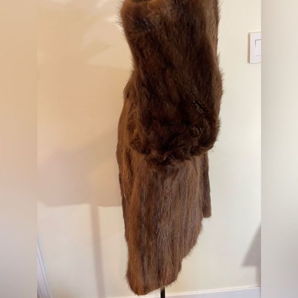 Vintage Muskrat fur coat | Woman’s vintage Muskrat fur coat | Vintage fur jacket - Picture 6 of 12